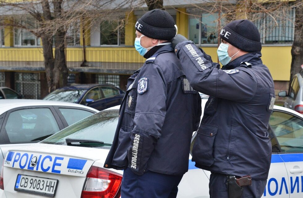 В Плевен и Габрово бяха регистирани първите случаи на ковид в България.
