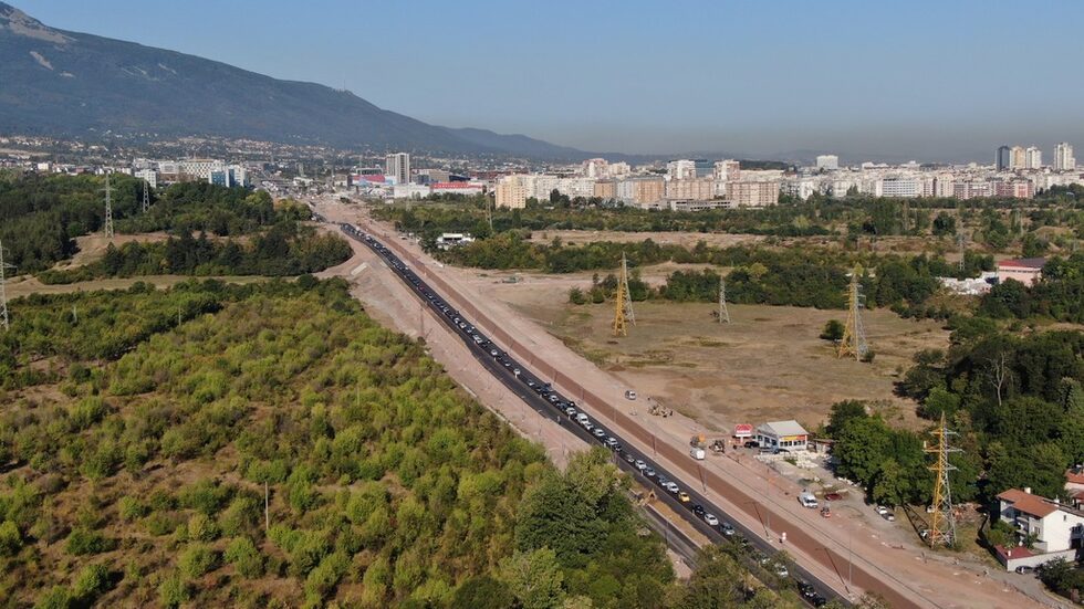 Задръстване на околовръстното шосе.