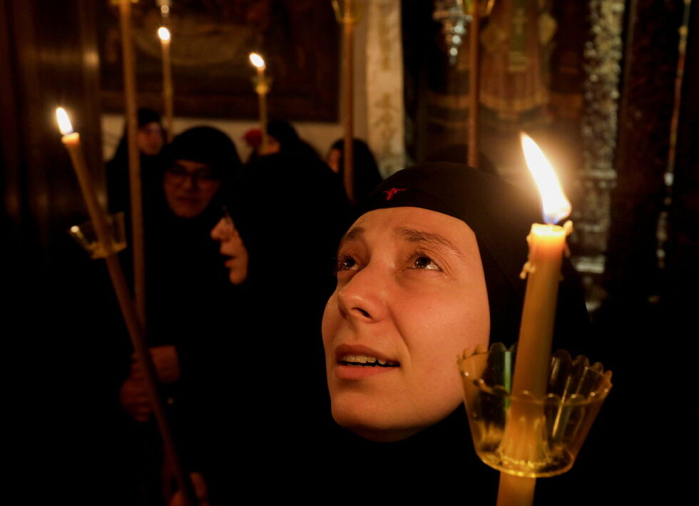 Момент от церемонията в манастира "Св. Йоан Кръстител" край Дебър, Македония.