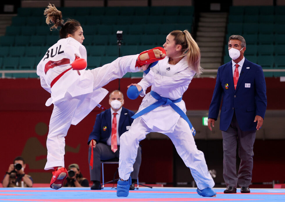 <a href="https://www.dnevnik.bg/sport/2021/08/05/4240085_ivet_goranova_donese_purvo_olimpiisko_zlato_na/" target="_blank">Ивет Горанова донесе първия олимпийски златен медал</a> за България от Пекин 2008. 21-годишната състезателка триумфира в турнира по карате в дисциплината кумите до 55 килограма. Спортът беше включен в олимпийската програма специално за игрите в японската столица.