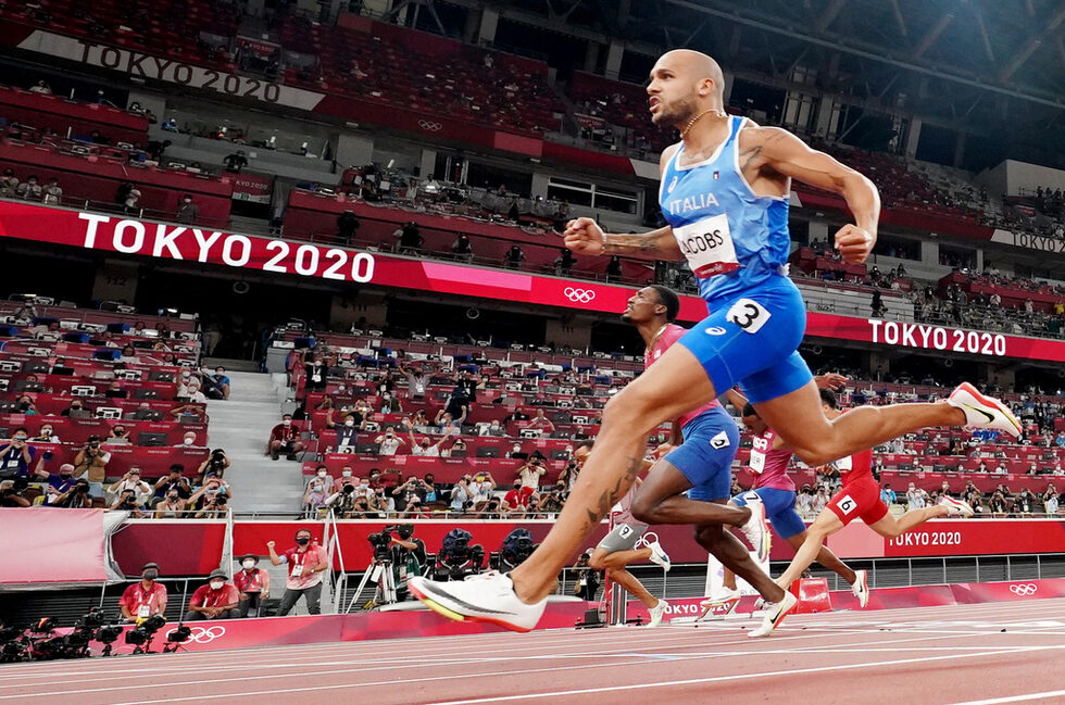 Италианецът <a href="https://www.dnevnik.bg/sport/2021/08/01/4238686_italianec_nasledi_olimpiiskiia_tron_na_bolt_v_sprinta/" target="_blank">Ламонт Джейкъбс наследи олимпийския трон на Юсейн Болт</a> в спринта на 100 м.
