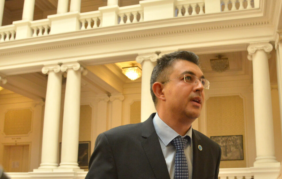 Номинираният за премиер <a href="https://www.dnevnik.bg/politika/2021/08/10/4239806_plamen_nikolov_-_niakolko_dni_kandidat_za_premier_i_s/" target="_blank">Пламен Николов</a> след срещата на партия "Има такъв народ" за представяне на правителство. До гласуване на кабинета му така и не се стигна, след <a href="https://www.dnevnik.bg/politika/2021/08/10/4241485_ima_takuv_narod_niama_da_podloji_pravitelstvoto_si_za/?ref=home_NaiNovoto" target="_blank">решение на лидера на партията Слави Трифонов</a>