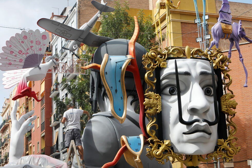 Подготовка за фестивала Las Fallas, който не бе отбелязан през 2020 г. поради пандемията от коронавирус (COVID-19), Валенсия, Испания.