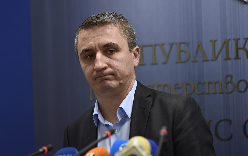 Слабо известният в енергийните среди финансист Александър Николов (Има такъв народ) оглави енергетиката в един от най-сложните периоди за сектора, когато цените на основни енергоносители са напълно непредвидими.