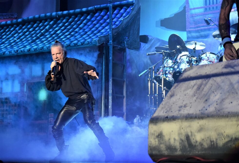 IRON MAIDEN като истински разказвачи на истории пренесоха публиката в техния свръхестествен приказен свят, като за това тяхно представление ще се говори дълго.