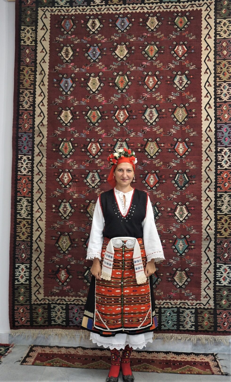 За първи път в Ловеч се организира изложба от такъв мащаб, която излиза от залите на галерията и обхваща къщите на стария град. Специален маршрут ще свърже отделните локации от изложбата