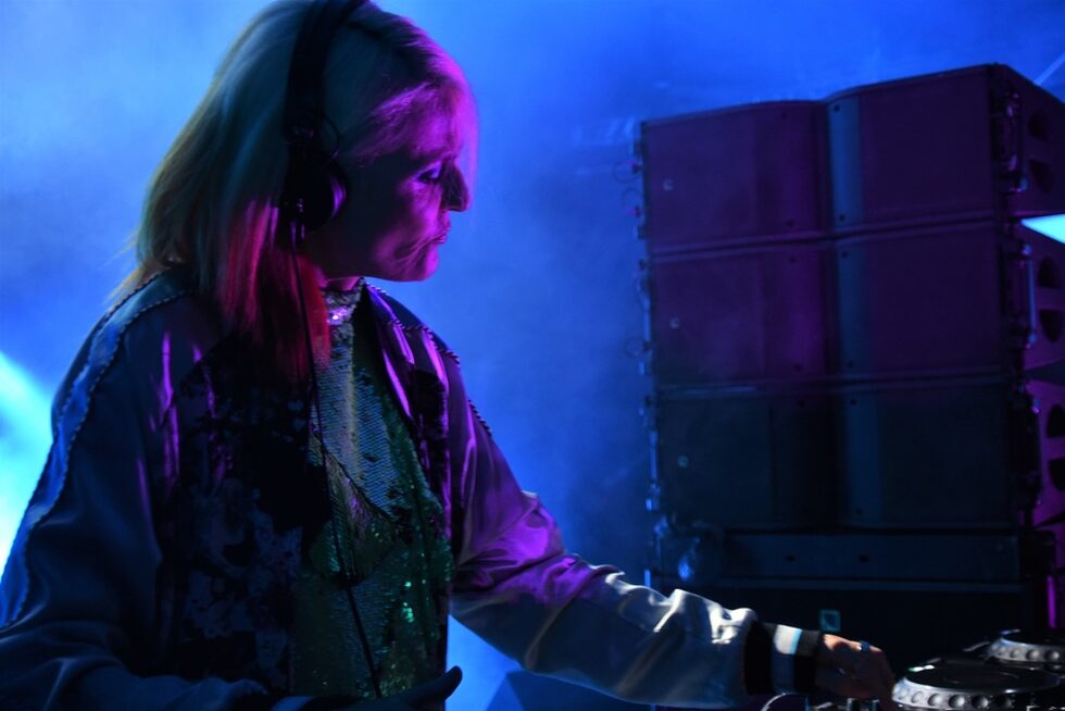 Faithless са световно известни освен с големите си клубни хитове, като Insomnia, God Is A DJ, We Come 1 и Salva Mea, така и с разнообразието от стилове, в които творят: хаус, трип-хоп, чил аут, поп, техно и алтернативна музика.