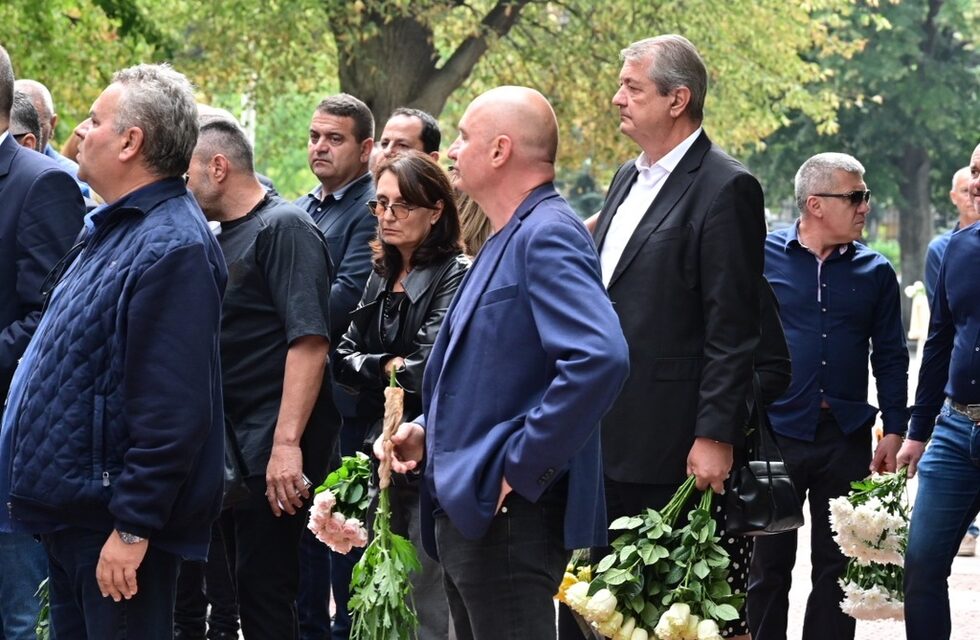 Директорът на Софийската стокова борса Васил Симов (на втори план вдясно)