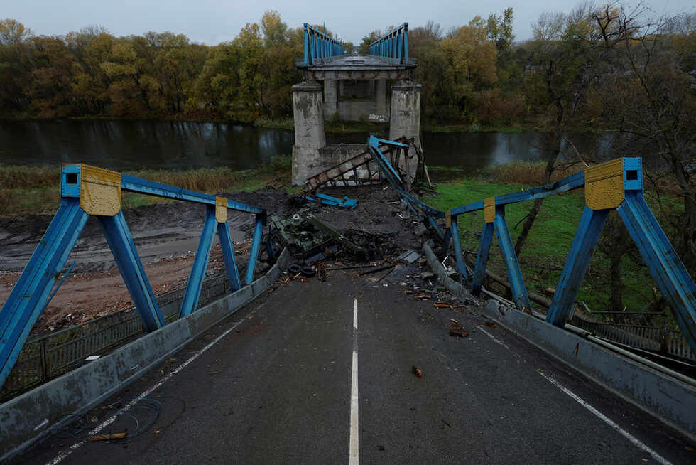 Фотогалерия: Ужасяващото търсене на семейството на една украинка