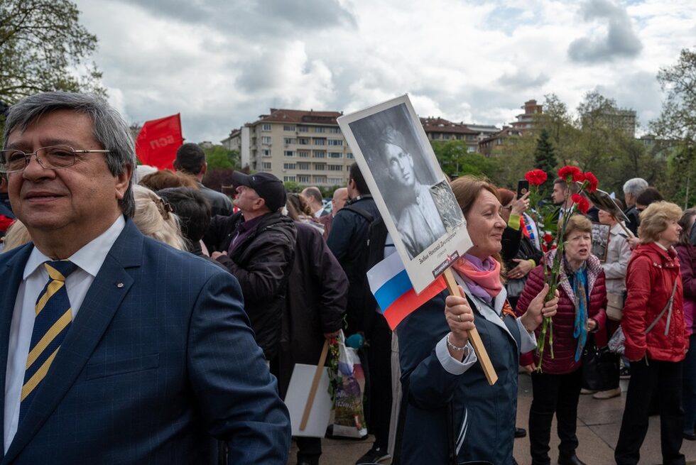 Активистът на БСП и дългогодишен депутат Красимир Премянов (вляво на преден план)