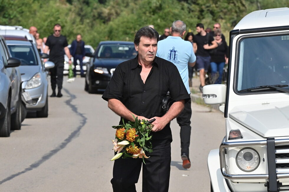 Фотогалерия: Погребението на Алексей Петров