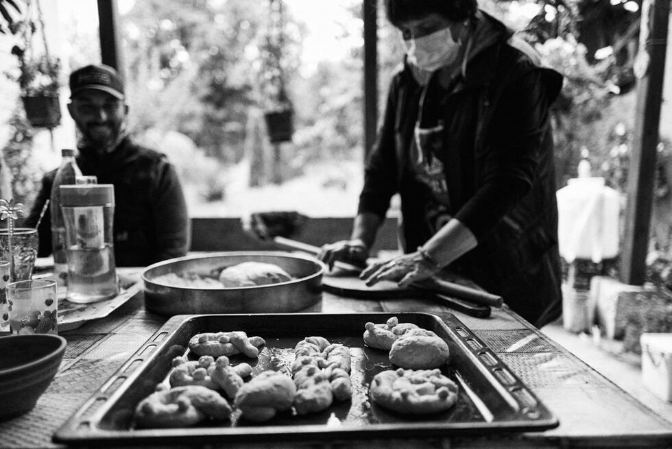 Някои от прозренията му включват: българските мекици са по-вкусни от американските донати; в 95 % от случаите след като бабите опитат онова, което са сготвили, го намират за идеално и рядко добавят нещо след първата дегустация; тиквата може да се пълни не само със свещ за Хелоуин, а и с месо; хората на село са невероятно добре подготвени да консервират и съхраняват продукти за дълго време; всички възрастни хора разказват повече за внуците, отколкото за децата си и др.