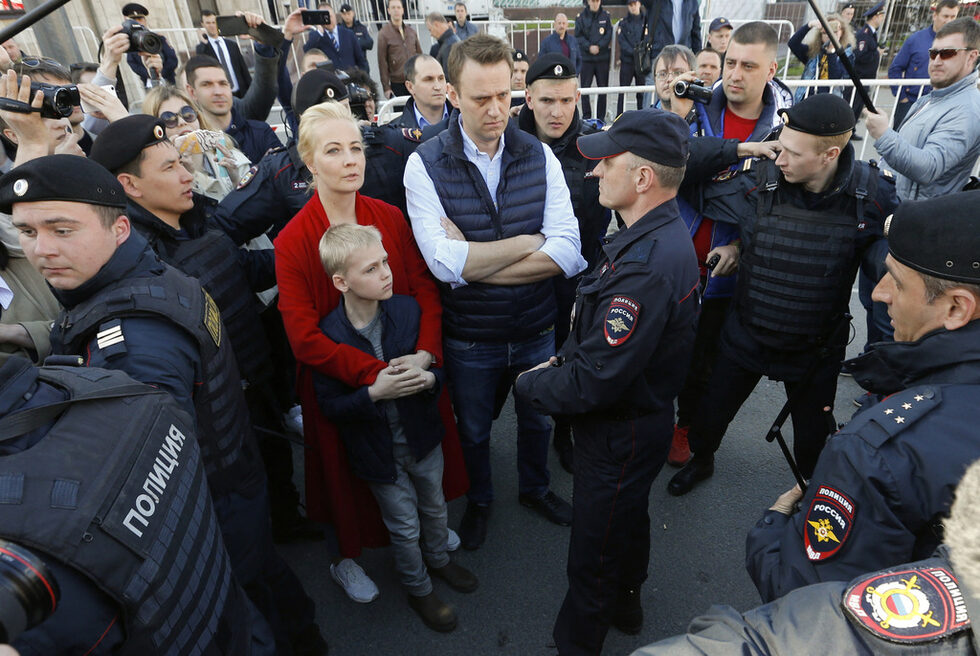 Навални присъства на протести срещу решение на властите да разрушат съветски 5-етажни къщи в Москва - 14 май 2017 г.