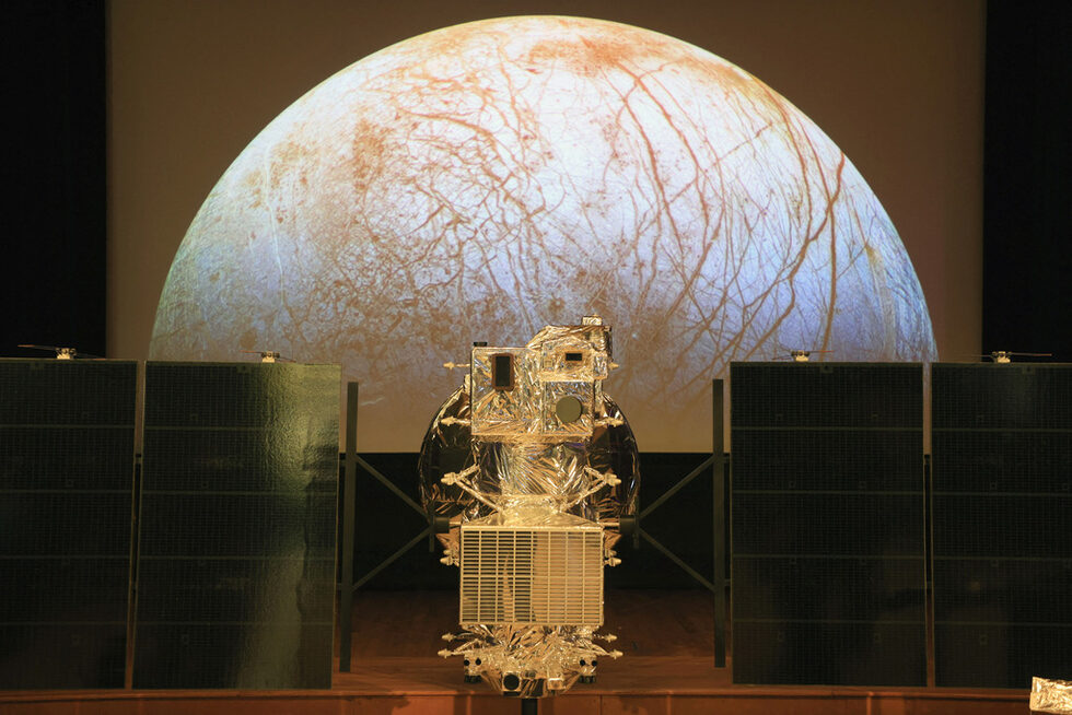 Фотогалерия: Europa Clipper преди историческата мисия