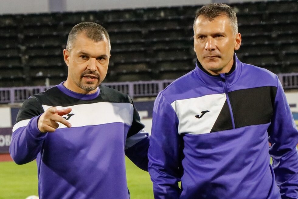 Валери Божинов заедно с бившия футболист на "Етър" Тодор Колев.