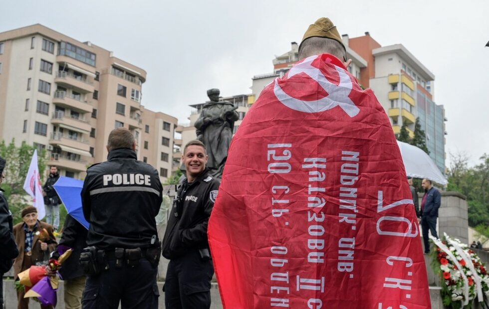 Фотогалерия: 9 май в София - повече "Ден на победата", отколкото "Ден на Европа"
