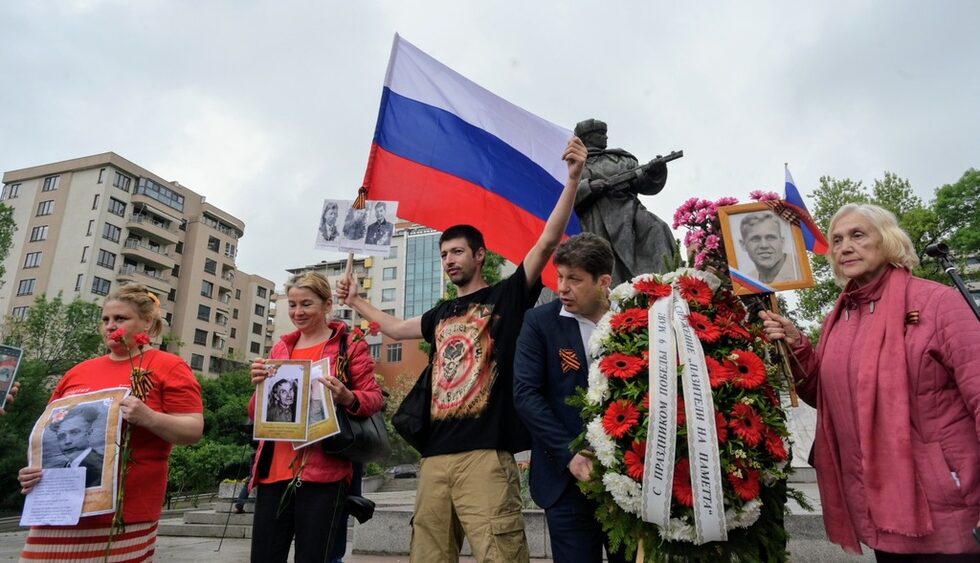 Фотогалерия: 9 май в София - повече "Ден на победата", отколкото "Ден на Европа"