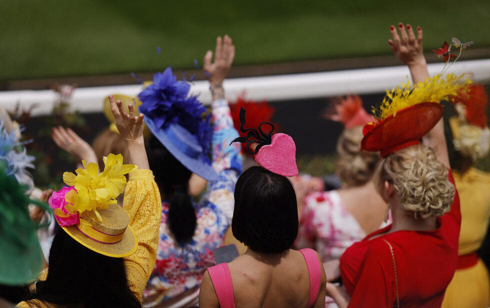 Фотогалерия: Royal Ascot – за елитните коне и шапки