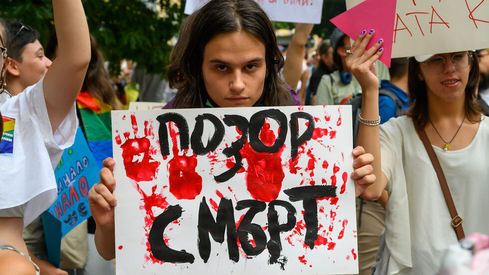 Фотогалерия: Противници и поддръжници на променения образователен закон се събраха в София