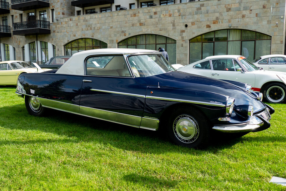 Изключително рядък автомобил - Citroen DS 21 Coupé Chapron Le Dandy от 1965, произведен в серия от едва 48 бройки, взе приза The Best Of The Show в Конкурс за елегантност "Дръстър" 2024. Събитието се проведе в Hyatt Regency Pravets Resort през уикенда.