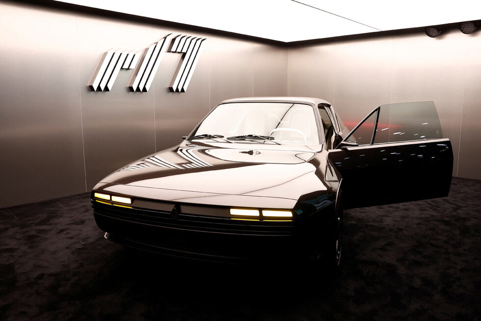 Renault R17.