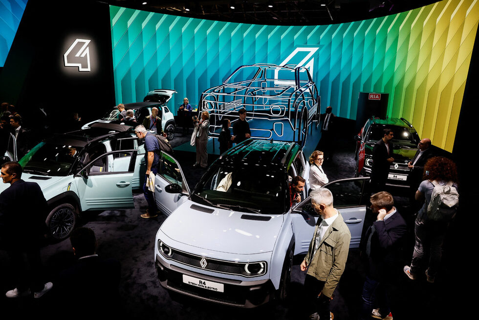 Renault R4 също е възродено като електромобил.