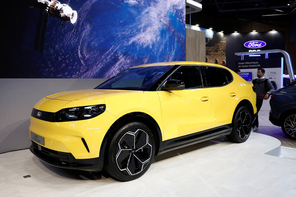 Ford Capri вече е електромобил.