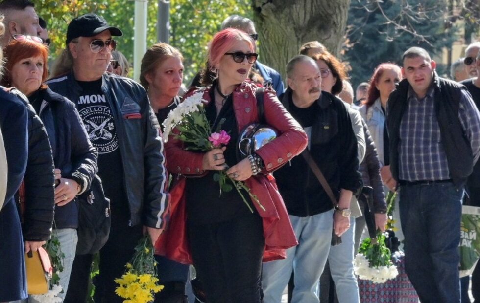 Певицата Милена Славова