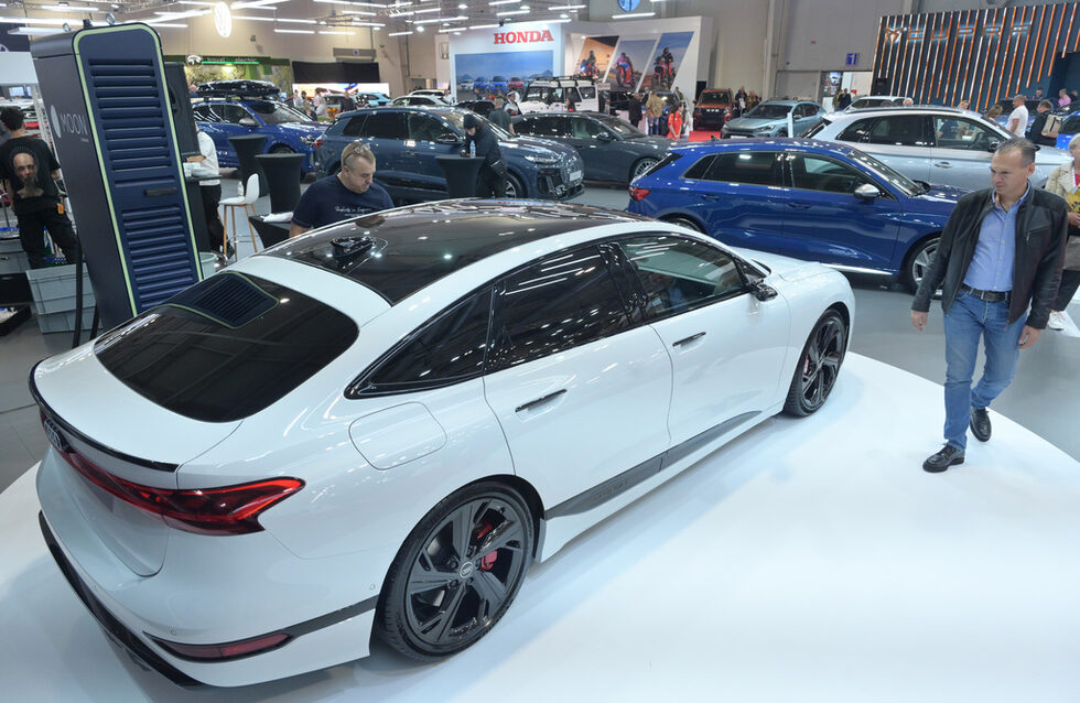 Audi S6 e-tron