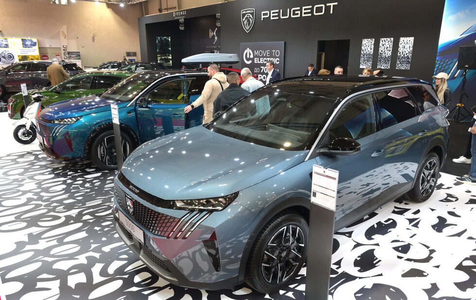 Peugeot 3008 и 5008.