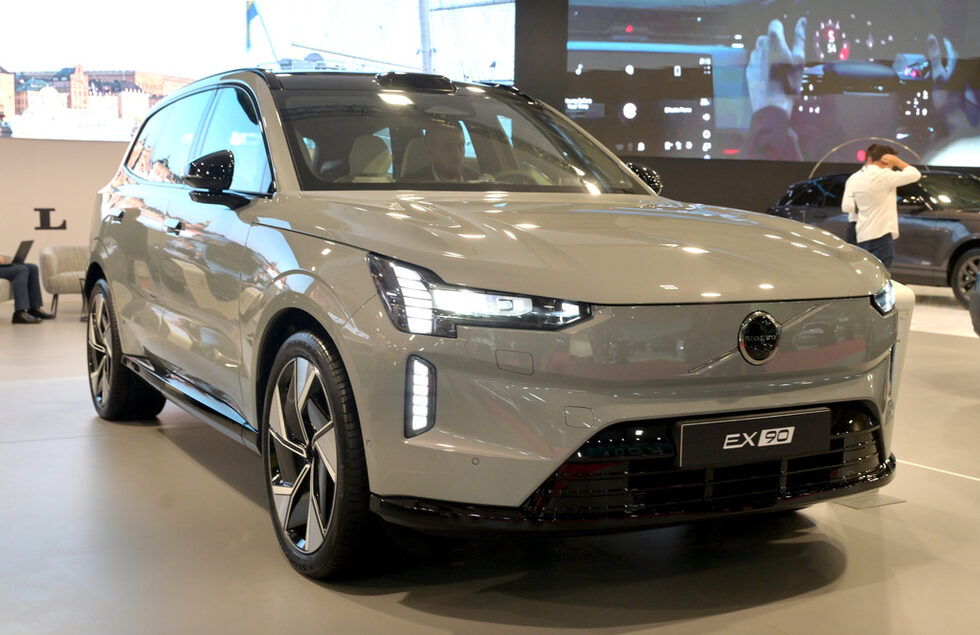 Eлектромобилът Volvo EX90.