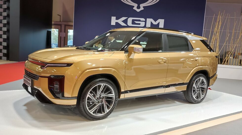 KGM Actyon направи в София европейската си премиера. Корейската марка доскоро беше позната като SSamYong.