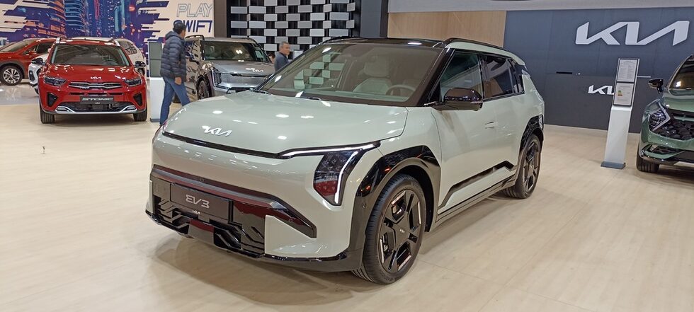 KIA EV3 е най-компактният електрически кросоувър на кореците.