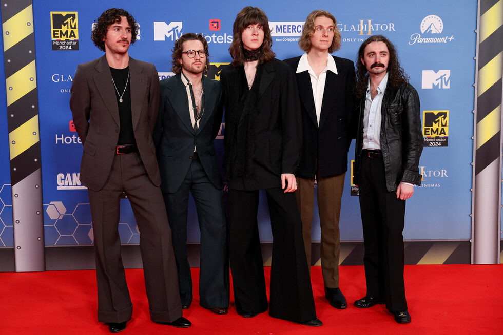 Том Огдън, Чарли Солт, Джош Дюхърст, Джо Донован и Майлс Келок от Blossoms