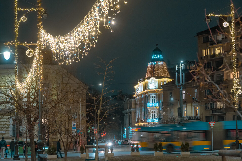 Фотогалерия: Коледната украса на София