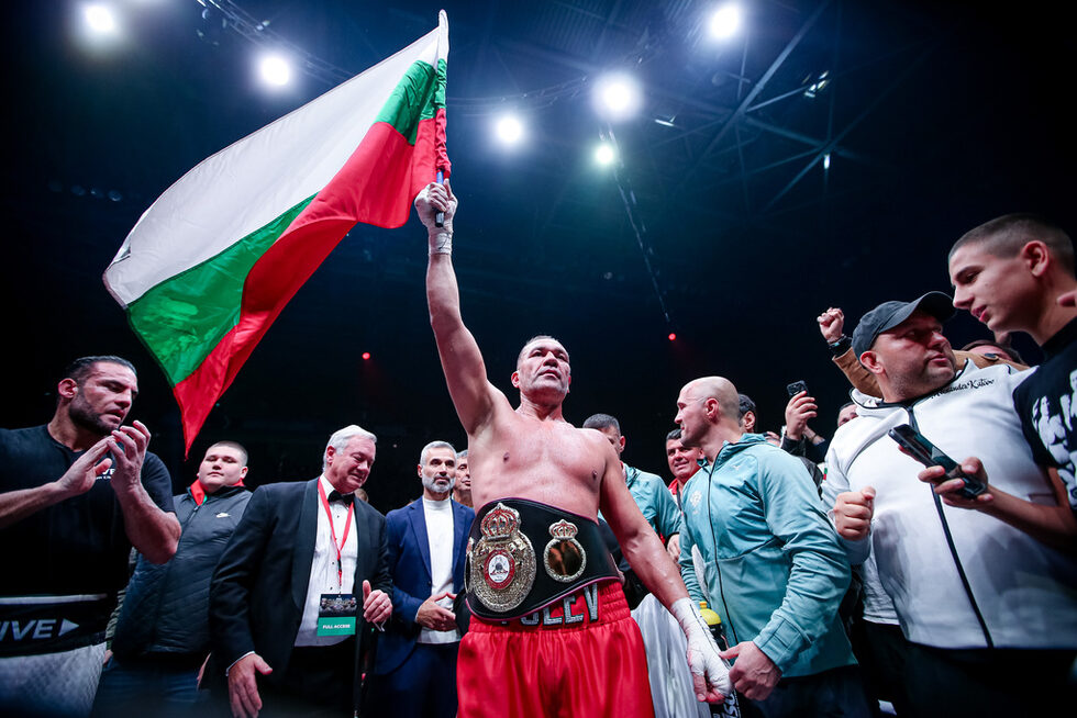 С победата над Чар Кубрат Пулев сложи втория по значимост пояс на WBA, което го превръща в претендент за основния шампионски пояс за трети път в кариерата му. През 2014 г. българският боксьор загуби мача за титлата от Владимир Кличко, а през 2020 г. – от Антъни Джошуа. В момента световен шампион е Олександър Усик, а украинецът ще защитава титлата си срещу Тайсън Фюри на 21 декември в Рияд (Саудитска Арабия).