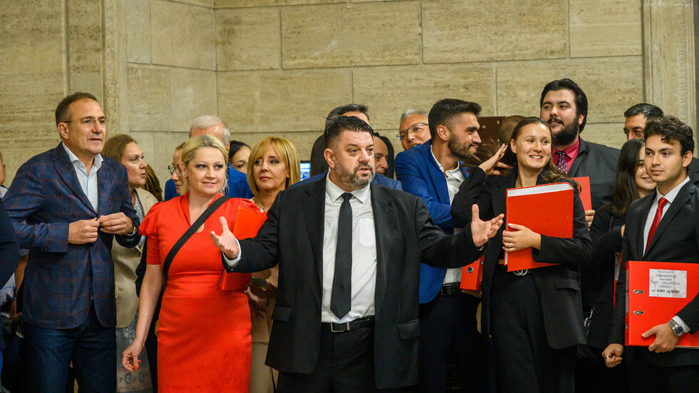 <a href="http://www.dnevnik.bg/politika/2024/09/10/4673834_izbiratelnata_komisiia_otkaza_da_dade_na_zafirov/" target="_blank">БСП - Обединена левица" внесе в ЦИК документи за регистрация</a> за участие в предсрочните парламентарни избори на 27 октомври. След окончателното решение на ВКС, което отсъди в полза на временното ръководство, Зафиров регистрира в ЦИК "БСП - Обединена левица" и поиска дерегистрация на БСП.