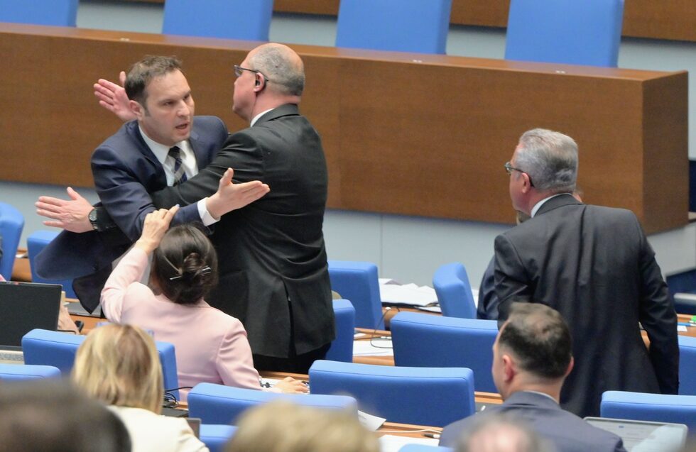 Чорбов твърдеше, че Цонев го е наплюл.
