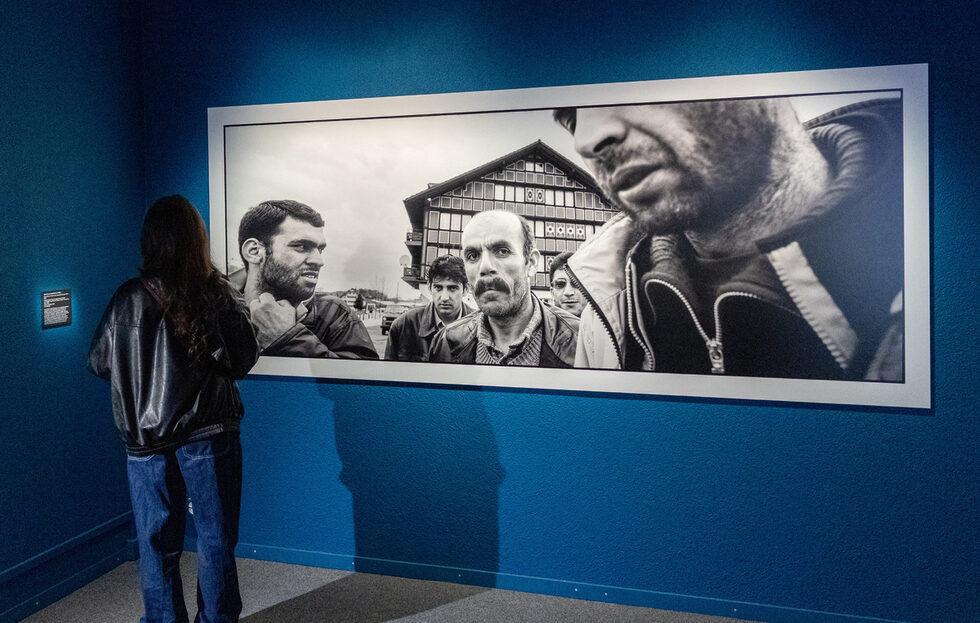 Швейцарските лекари разширяват обхвата на предписанията за пациенти с психични и хронични заболявания, като включват разходки в обществени градини, художествени галерии и музеи.<br /><br />Град Ньoшател, в Западна Швейцария, започна пилотния проект с лекари миналия месец, за да помогне на жителите с проблеми и да насърчи физическата активност.