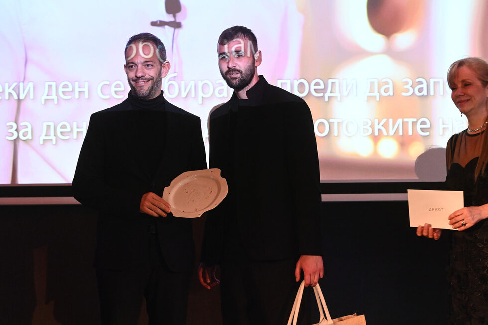 Наградата за "Дебют" спечели Kuzina Greek Eatery.