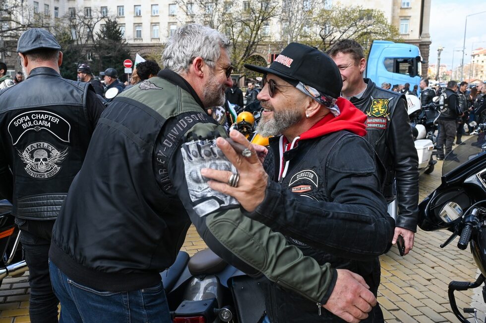 Сред събралите се мотористи беше и кметът на столичния район "Оборище" Георги Кузмов (вляво на снимката).