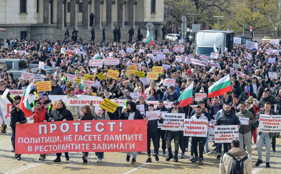 Представители на ресторантьорския и хотелиерския бизнес настояват да се върне ставката от 9 процента на данъка върху добавената стойност (ДДС) за бранша. <br />