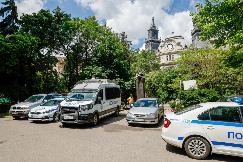 Фотогалерия: Протест пред сградата на синдикатите срещу 6-дневната блокада на градския транспорт