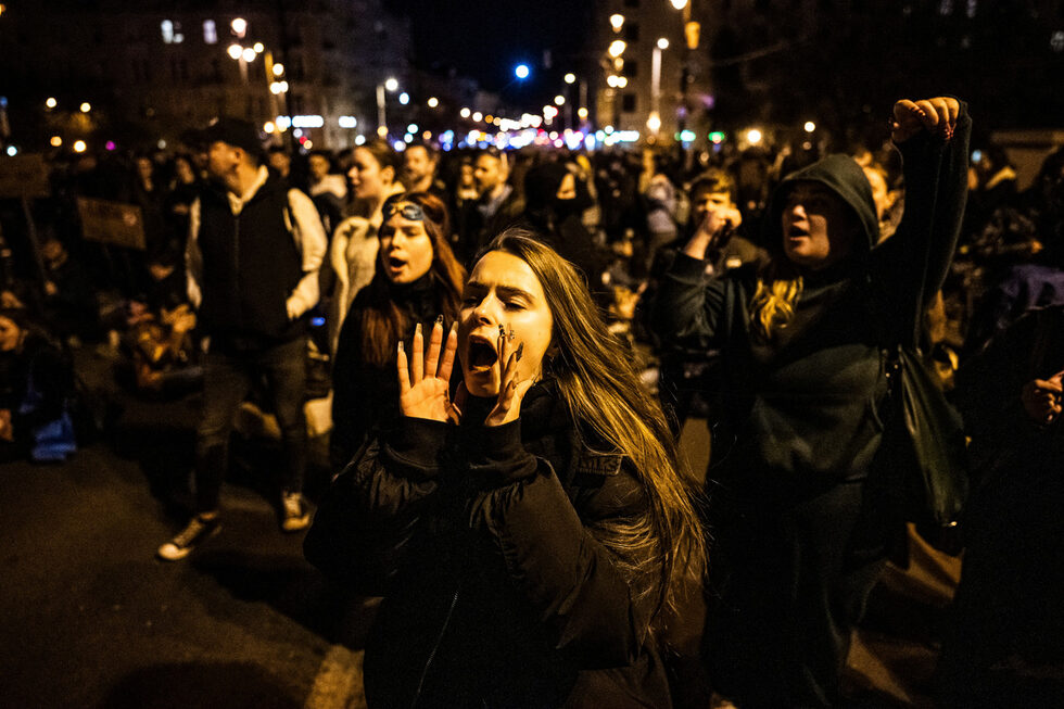Фотогалерия: Между любовта и натиска в Унгария