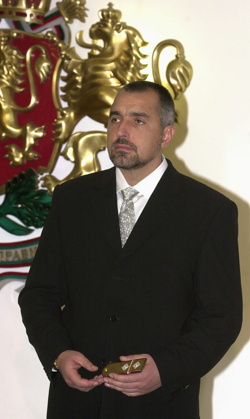 Януари 2002г. - Борисов току що е произведен в чин генерал-майор от президента Петър Стоянов и е получил пагоните си. През 2004г. става генерал-лейтенант.