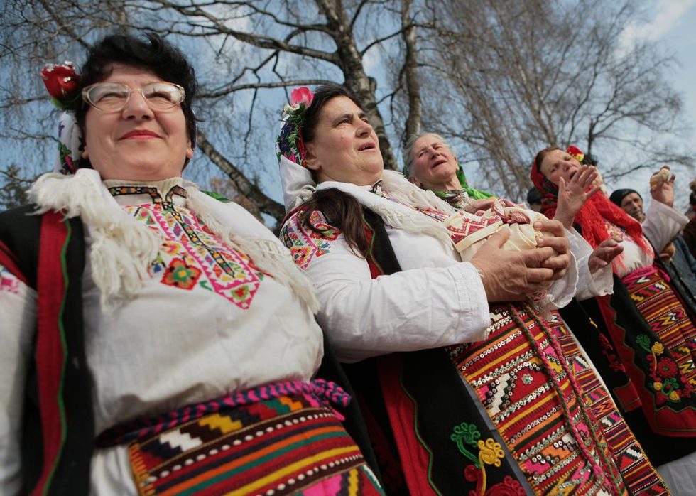 На площада бе отслужен водосвет, всички коне и ездачи бяха поръсени със светена вода.<br /><br />