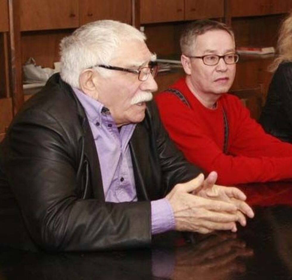 Звездата на съветското и руското кино и театър актьорът Армен Джигарханян. Джигарханян е известен на българската публика с участието си във филмите "Неуловимите отмъстители", "Техеран 43", "Здравейте, аз съм вашата леля", "Мястото на срещата не се променя".