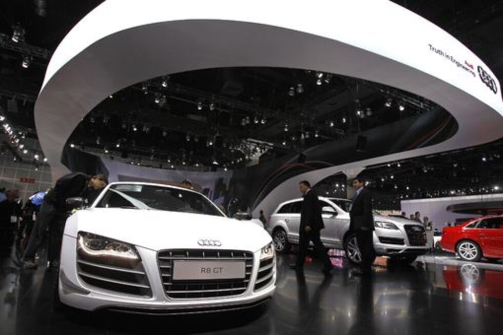  <a href="http://www.dnevnik.bg/skorost/2010/10/02/970578_audi_pokaza_nai-moshtnata_i_burza_versiia_na_r8/">Ауди R8GT</a> е най-спортната версия на модела